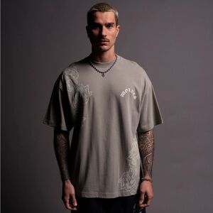 DARC SPORT SURROUNDED BY FAMILY "PREMIUM" OVERSIZED UNISEX TEE IN OWEN GREEN
